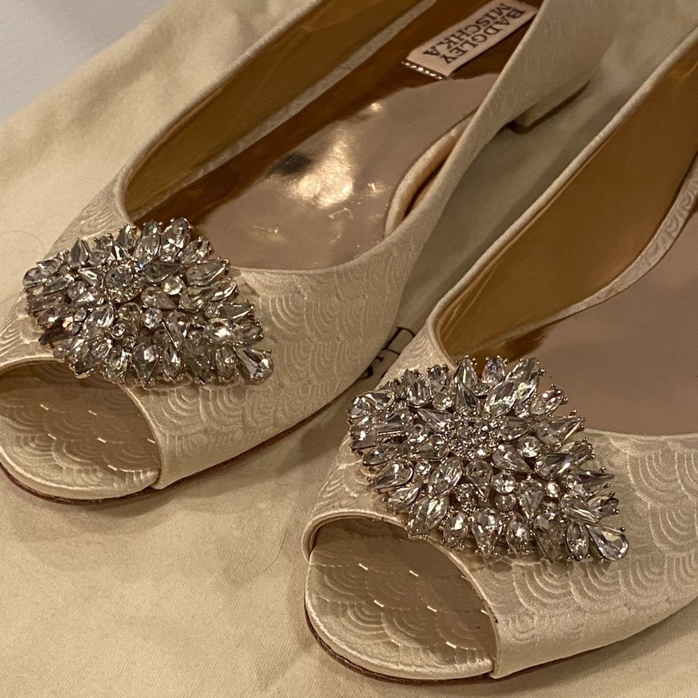 Badgley Mischka wedding flats